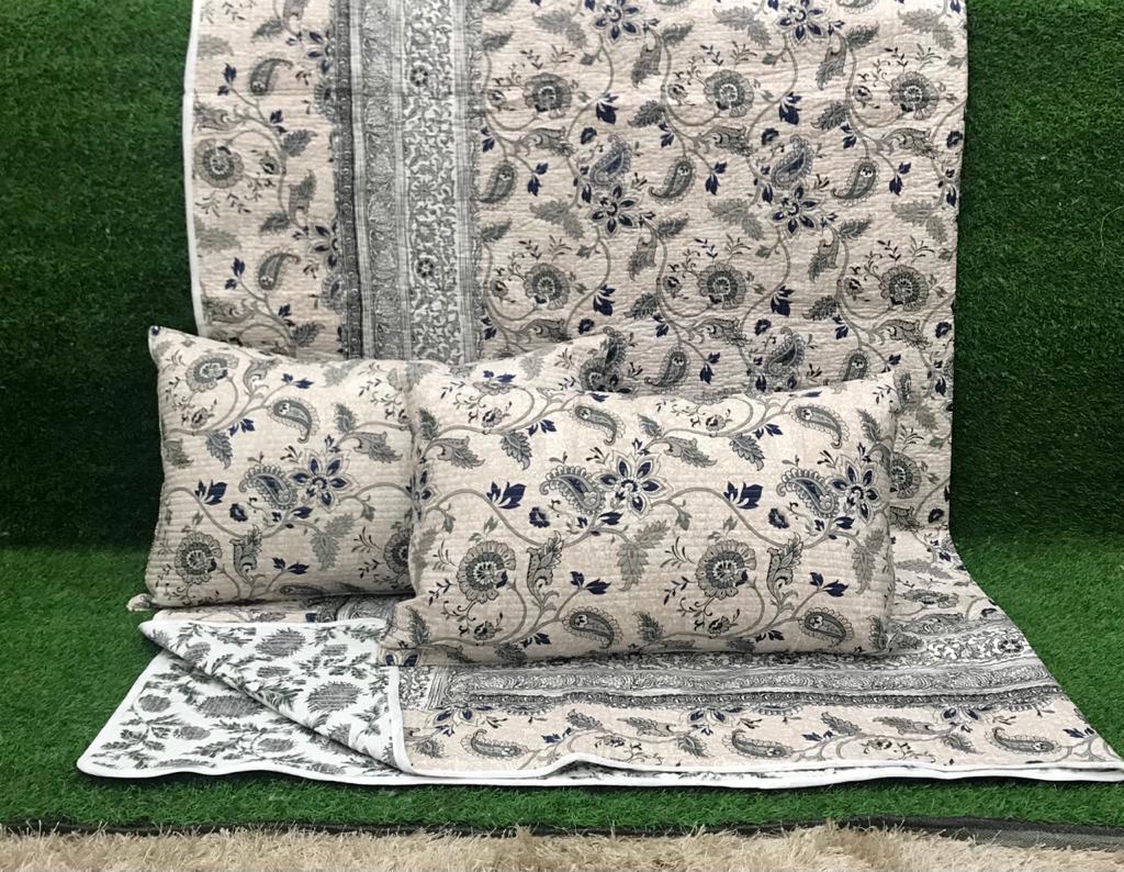 REVERSIBLE QUILTED BEDCOVERS