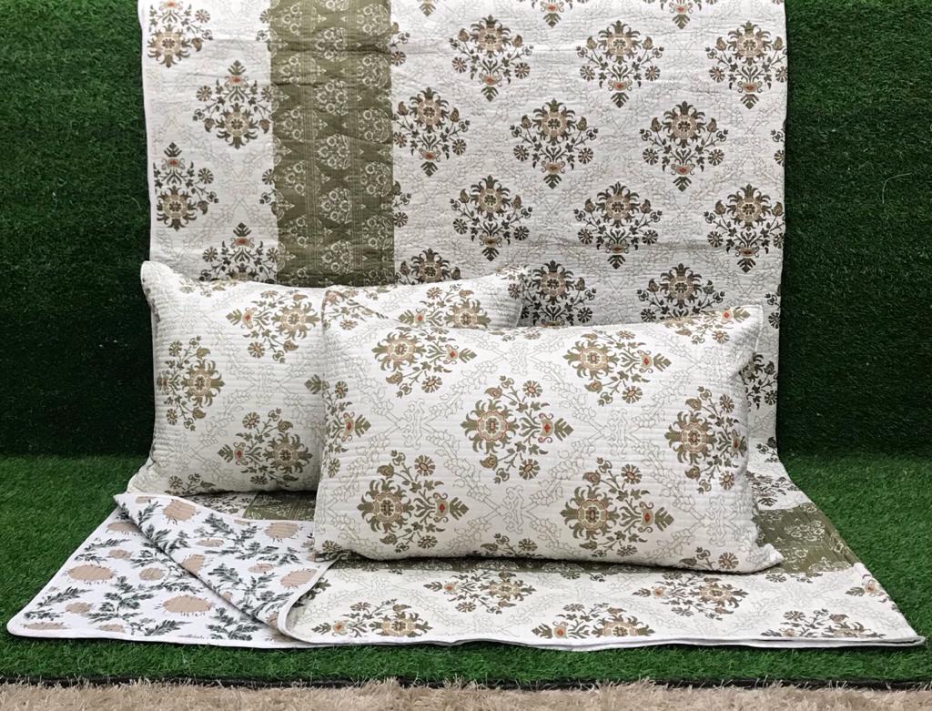 REVERSIBLE QUILTED BEDCOVERS