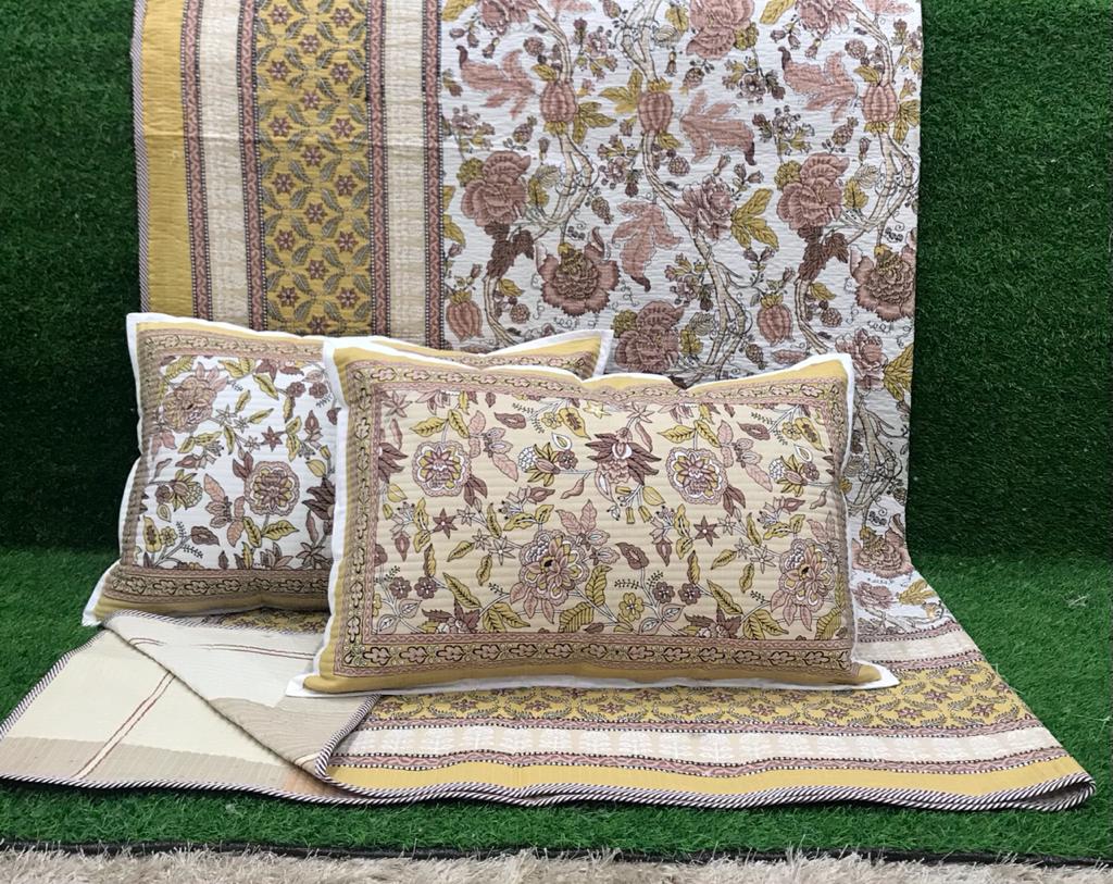 REVERSIBLE QUILTED BEDCOVERS