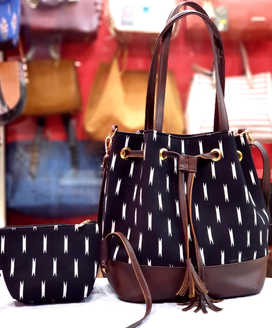 Bucket shaped handbag
